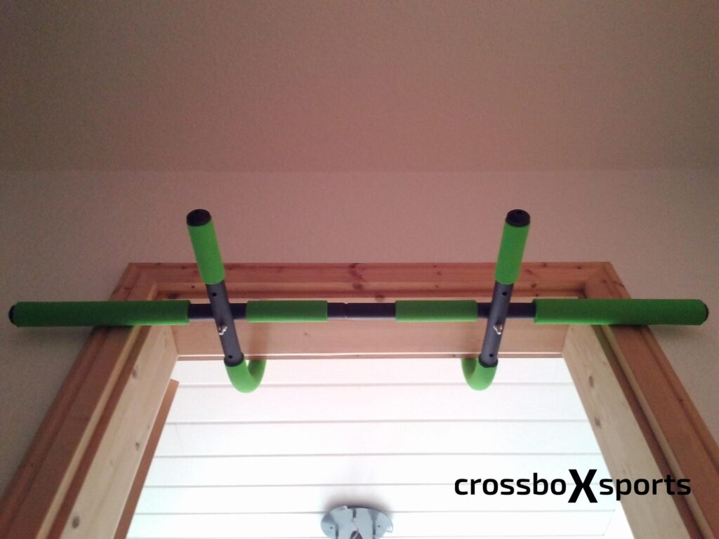 Klimmzugstange Schildkröt Fitness - fertig montiert Klimmzugstange Schildkröt Fitness - ready to use
