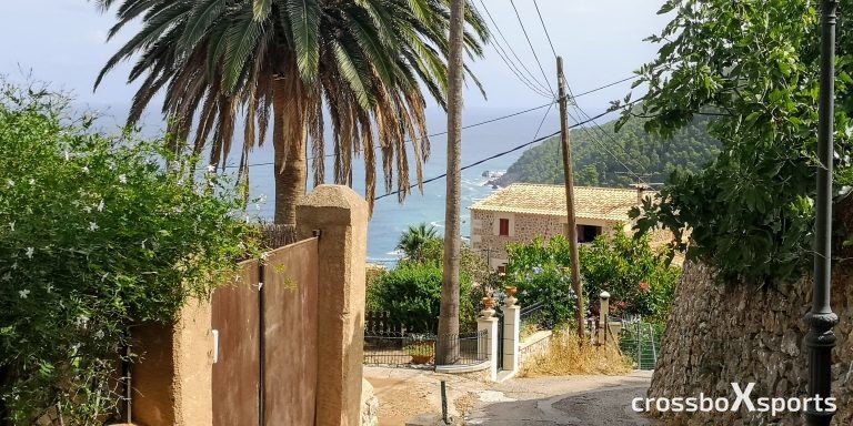 Steinhäuser am Meer