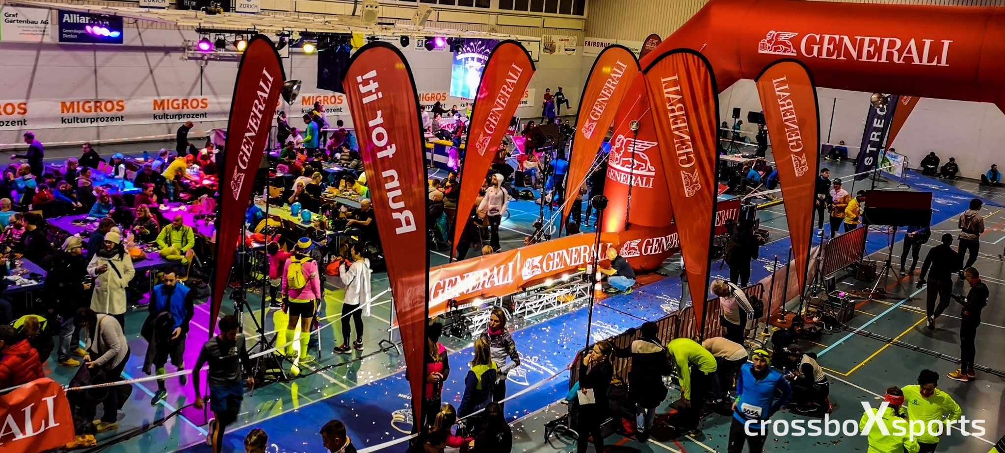 Sporthalle-voll-Starrbogen